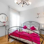 Dom wakacyjny 4 Bedroom Amazing In Žaborić