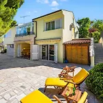 4 Bedroom Amazing In * Zaboric