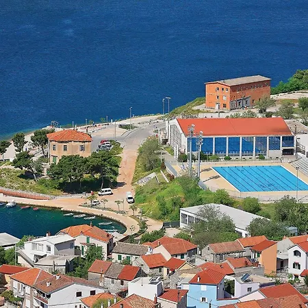 Holiday home 4 Bedroom Amazing In *