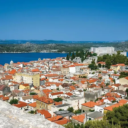 4 Bedroom Amazing In Holiday home Zaboric