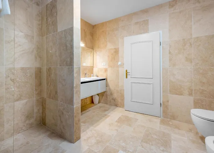 Prázdninový dům 4 Bedroom Amazing In *