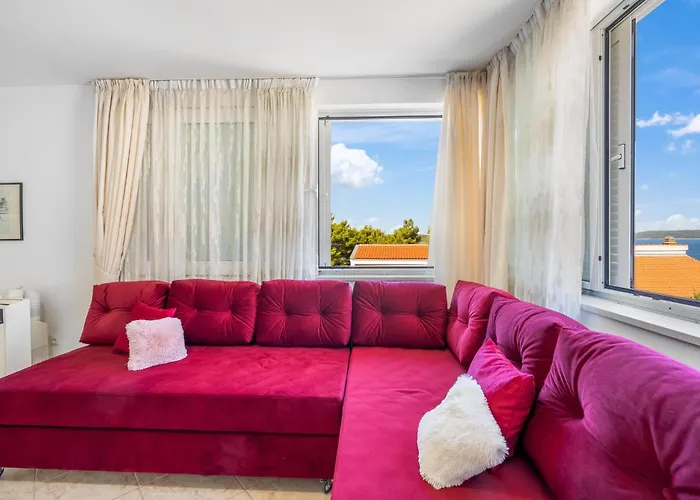 4 Bedroom Amazing In Prázdninový dům *