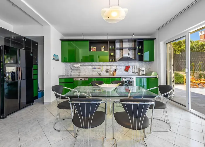 4 Bedroom Amazing In * Žaborić